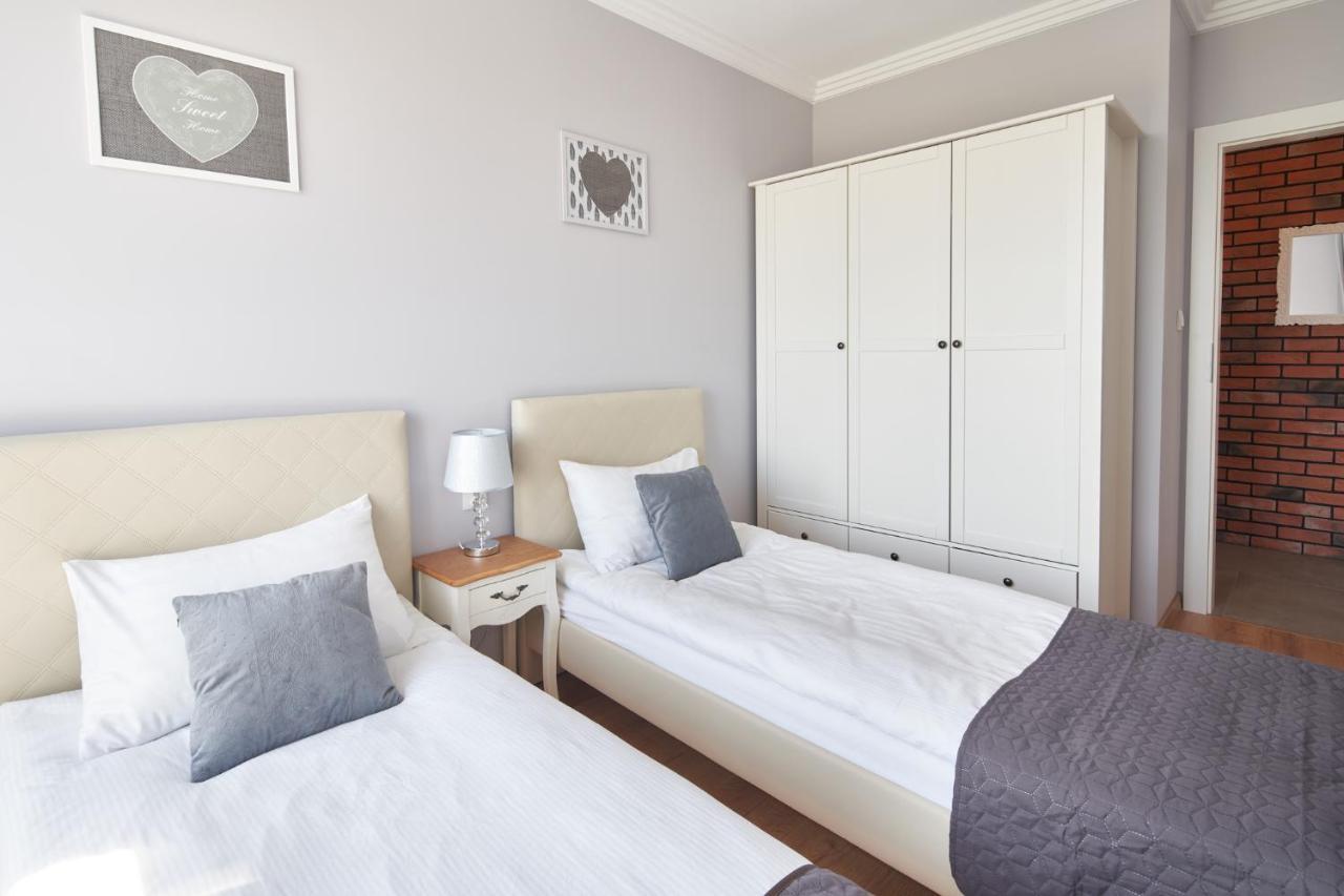 Premium Aquatower Apartment